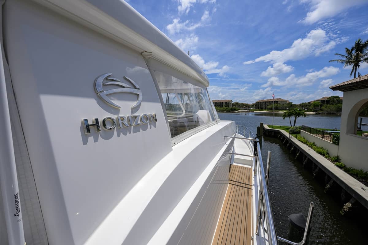 2018 Horizon FD85 "Midnight Moon" photo 87