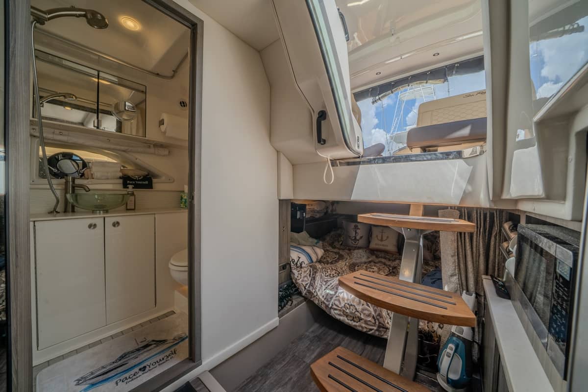 2025 Sea Ray 320 Sundancer "Pace Yourself" photo 23