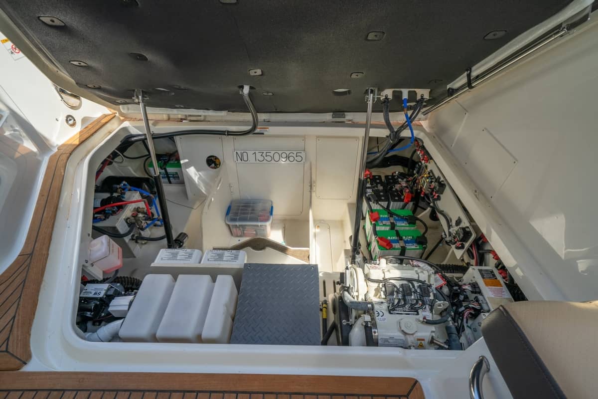 2025 Sea Ray 320 Sundancer "Pace Yourself" photo 27