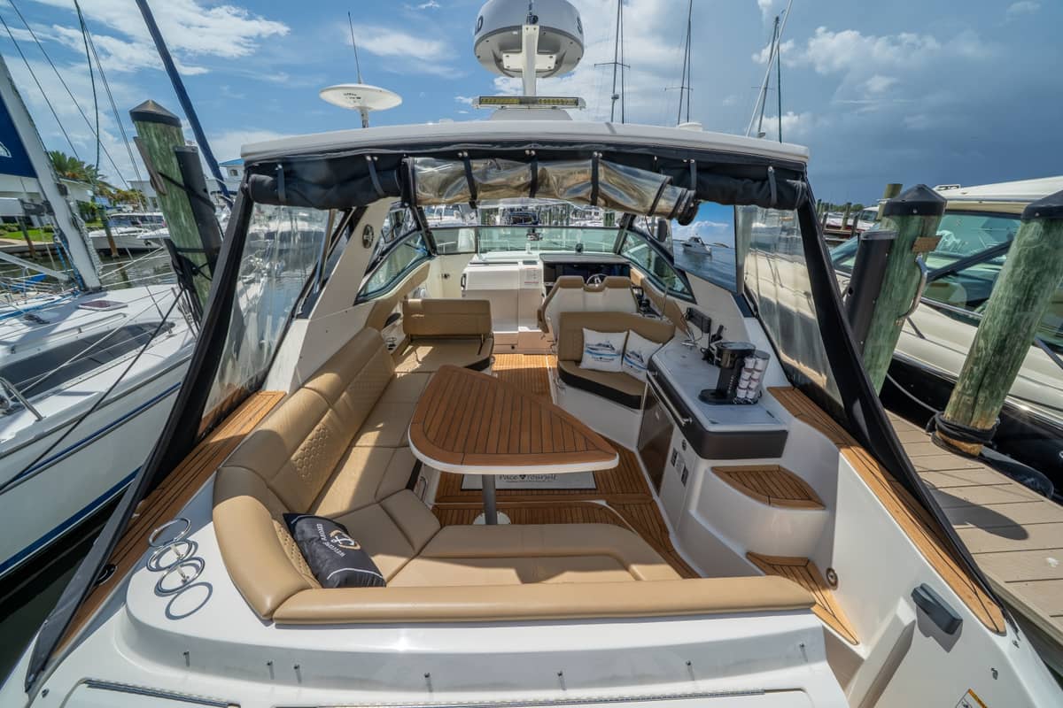 2025 Sea Ray 320 Sundancer "Pace Yourself" photo 3