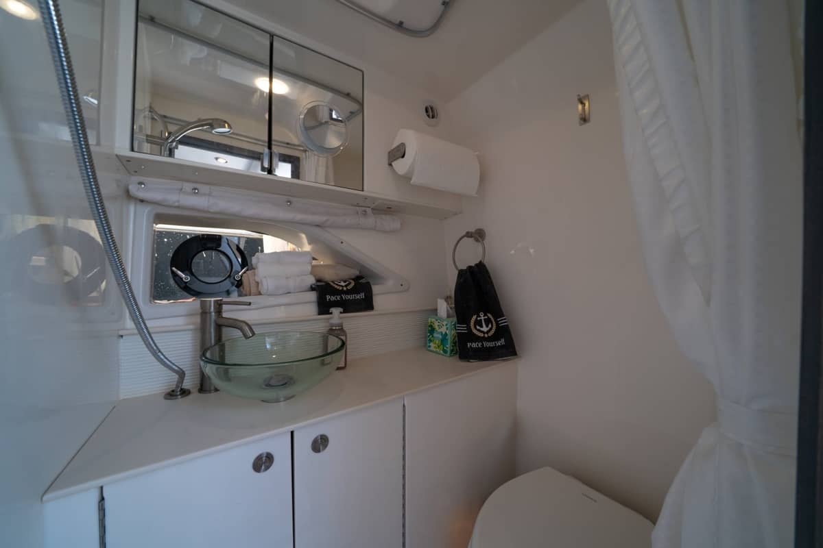 2025 Sea Ray 320 Sundancer "Pace Yourself" photo 25