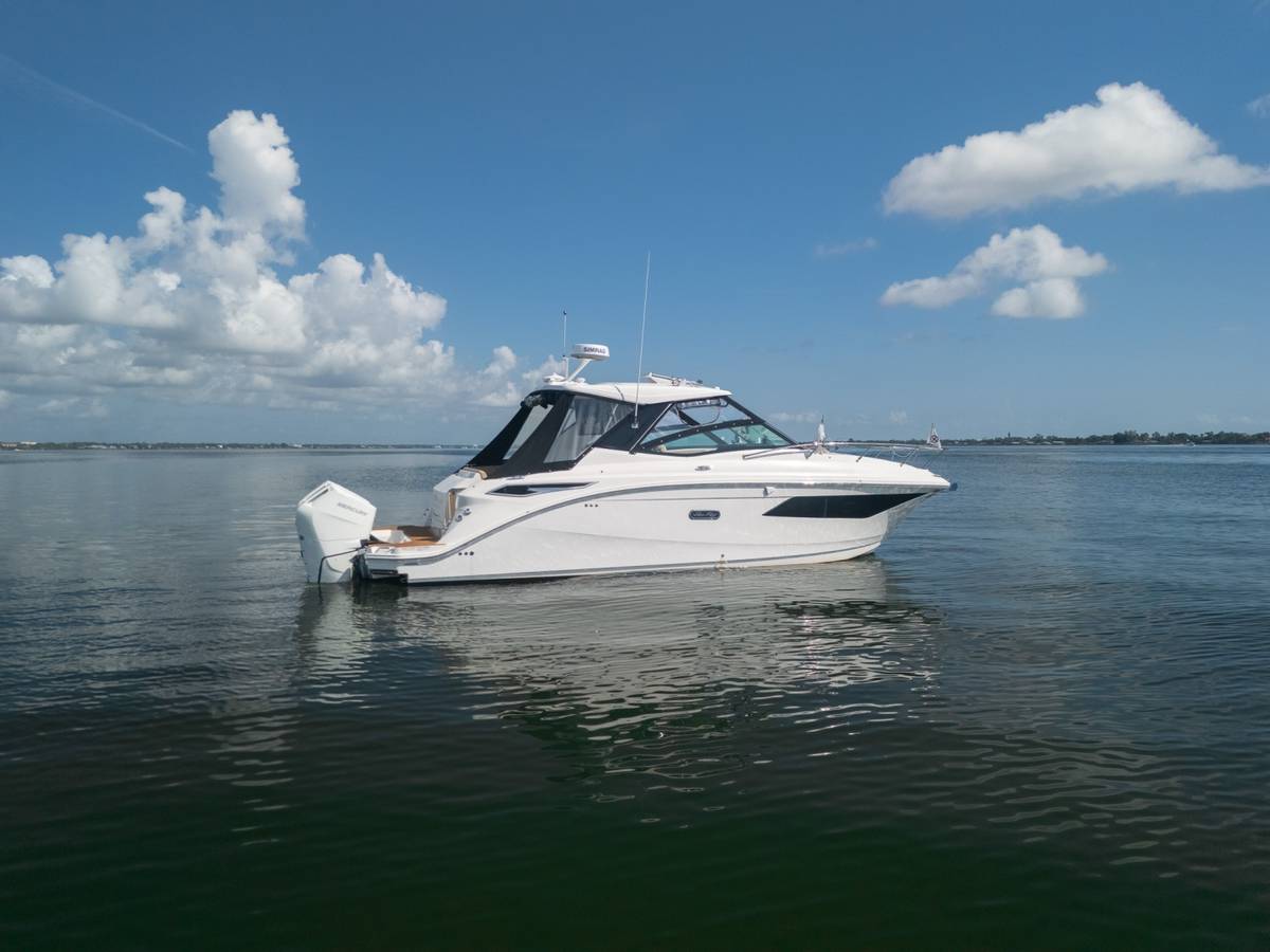 2025 Sea Ray 320 Sundancer "Pace Yourself" photo 36