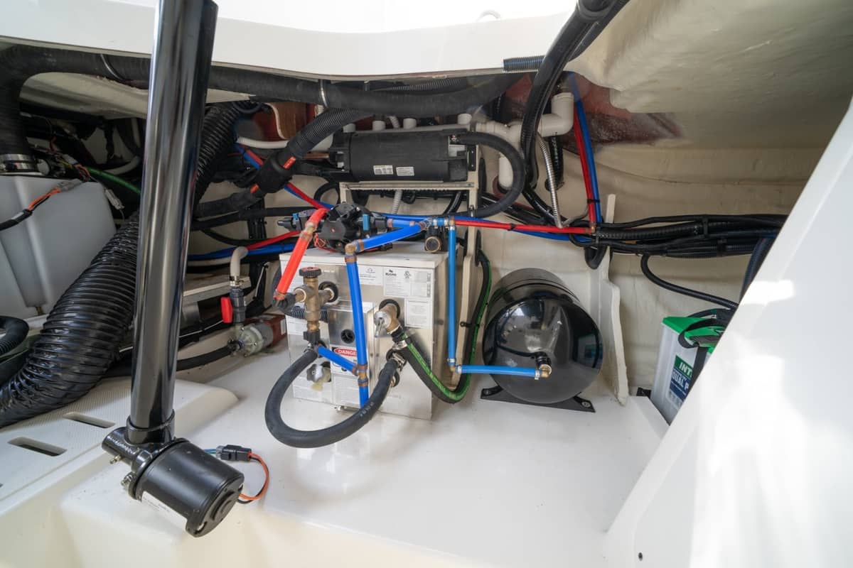 2025 Sea Ray 320 Sundancer "Pace Yourself" photo 28