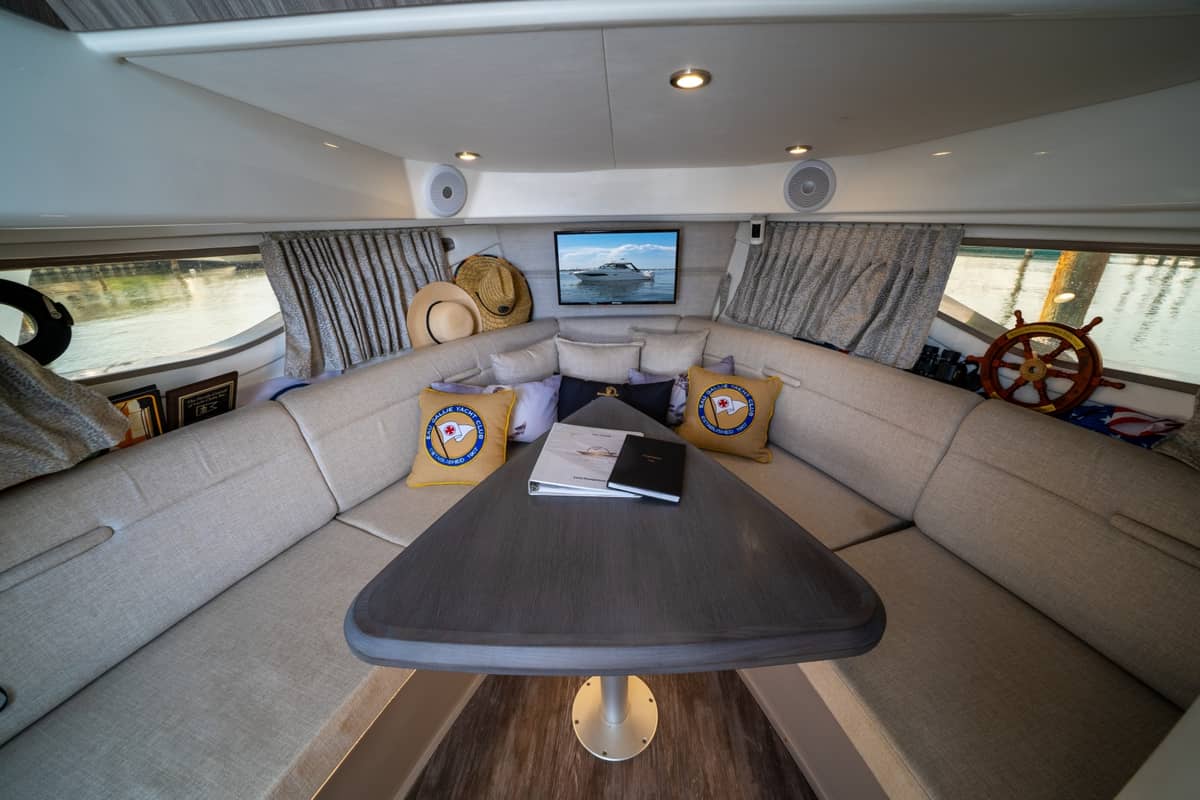 2025 Sea Ray 320 Sundancer "Pace Yourself" photo 21