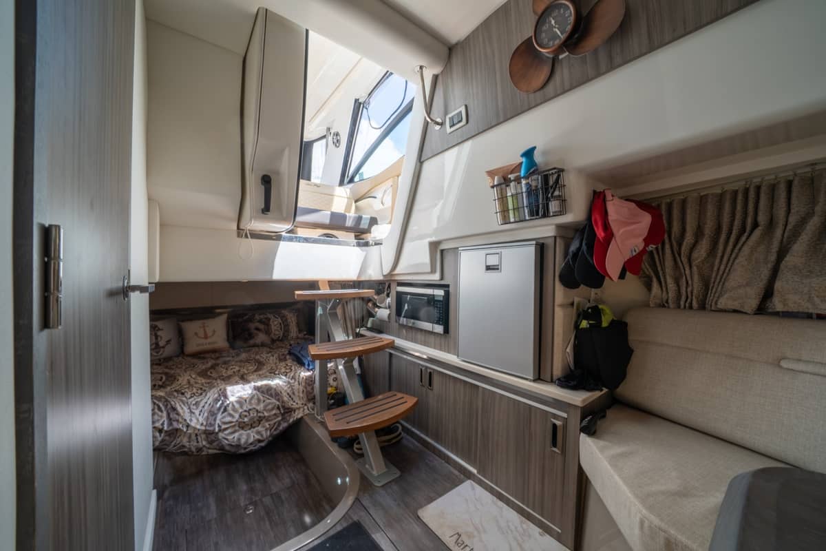 2025 Sea Ray 320 Sundancer "Pace Yourself" photo 22