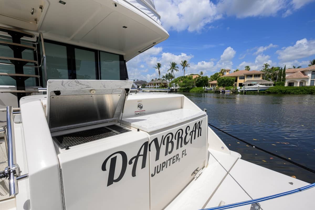 2017 Tiara Yachts 44 Flybridge "Daybreak" photo 50