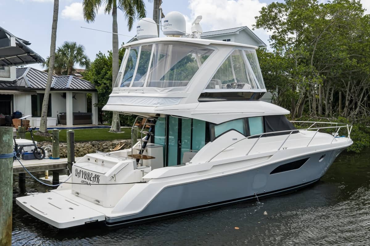 2017 Tiara Yachts 44 Flybridge "Daybreak" photo 51