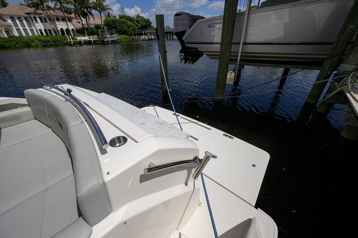 2017 Tiara Yachts 44 Flybridge "Daybreak" photo 46