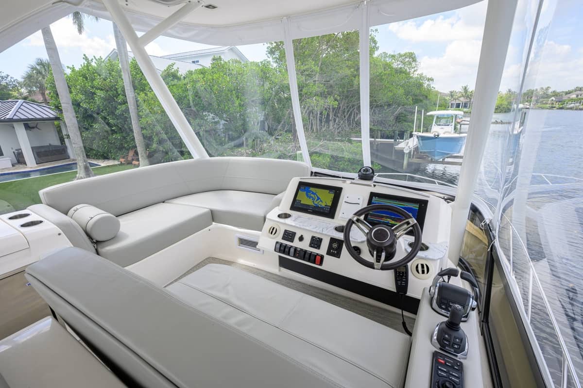 2017 Tiara Yachts 44 Flybridge "Daybreak" photo 43