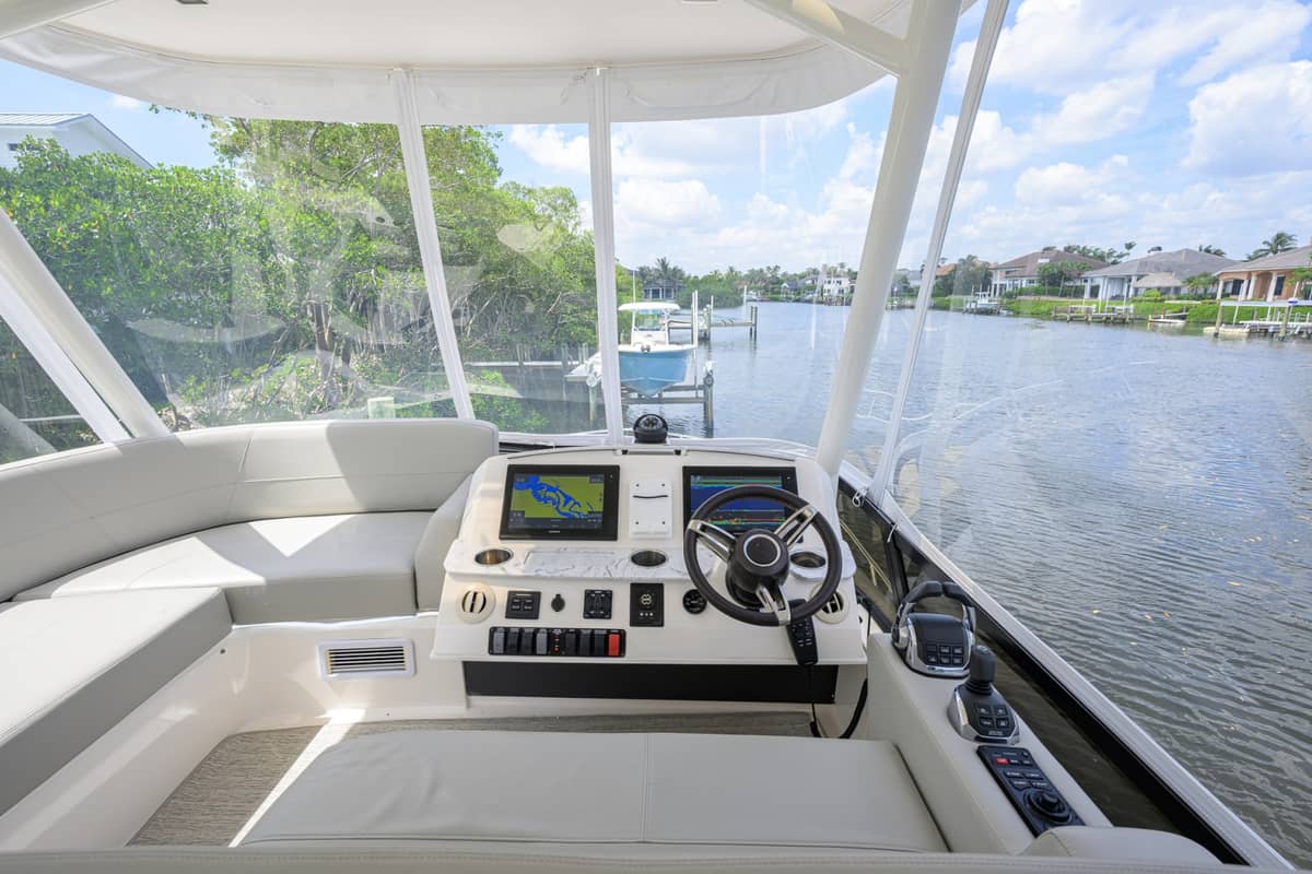 2017 Tiara Yachts 44 Flybridge "Daybreak" photo 42