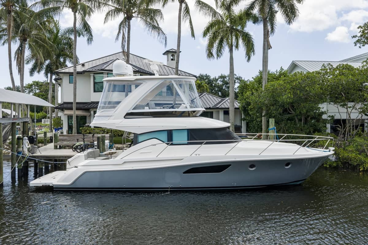 2017 Tiara Yachts 44 Flybridge "Daybreak" photo 52