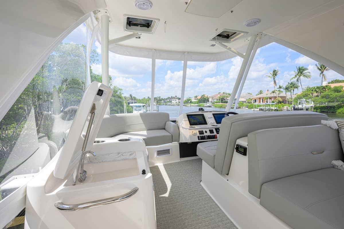 2017 Tiara Yachts 44 Flybridge "Daybreak" photo 37