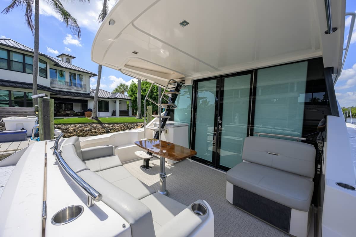2017 Tiara Yachts 44 Flybridge "Daybreak" photo 5