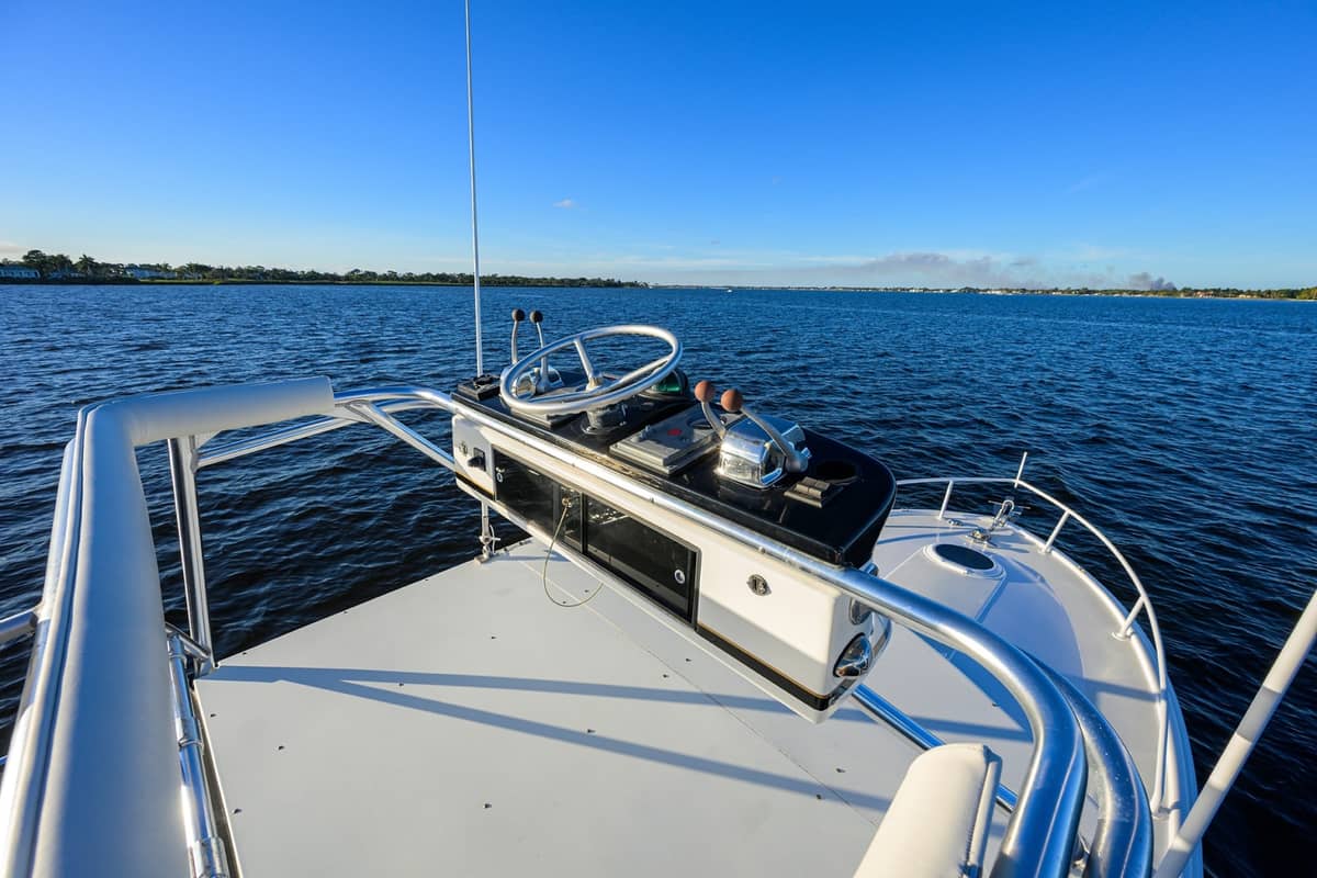 1998 Lazzara Yachts 28 Aura Tournament "Heron's Catch" photo 30