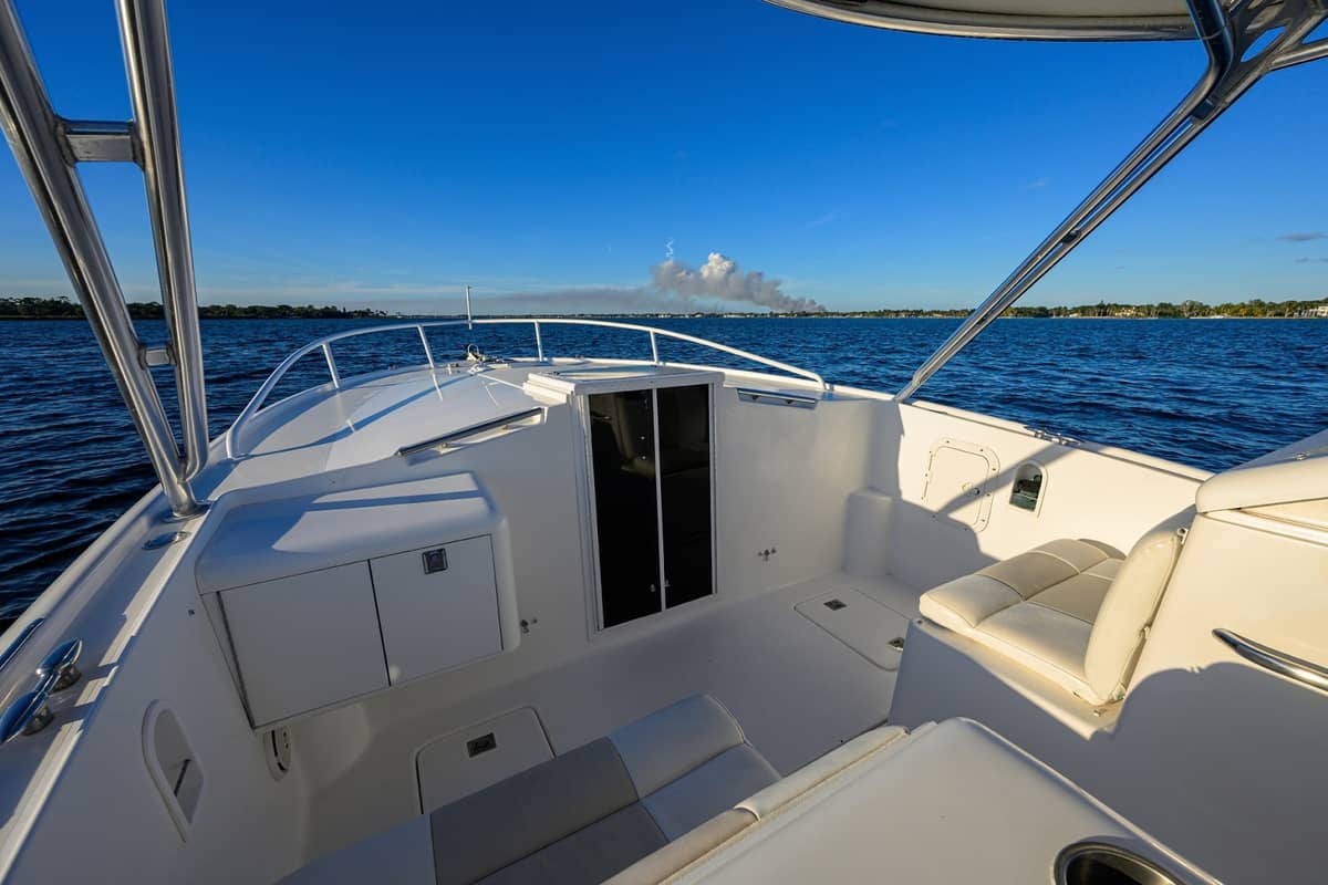 1998 Lazzara Yachts 28 Aura Tournament "Heron's Catch" photo 5