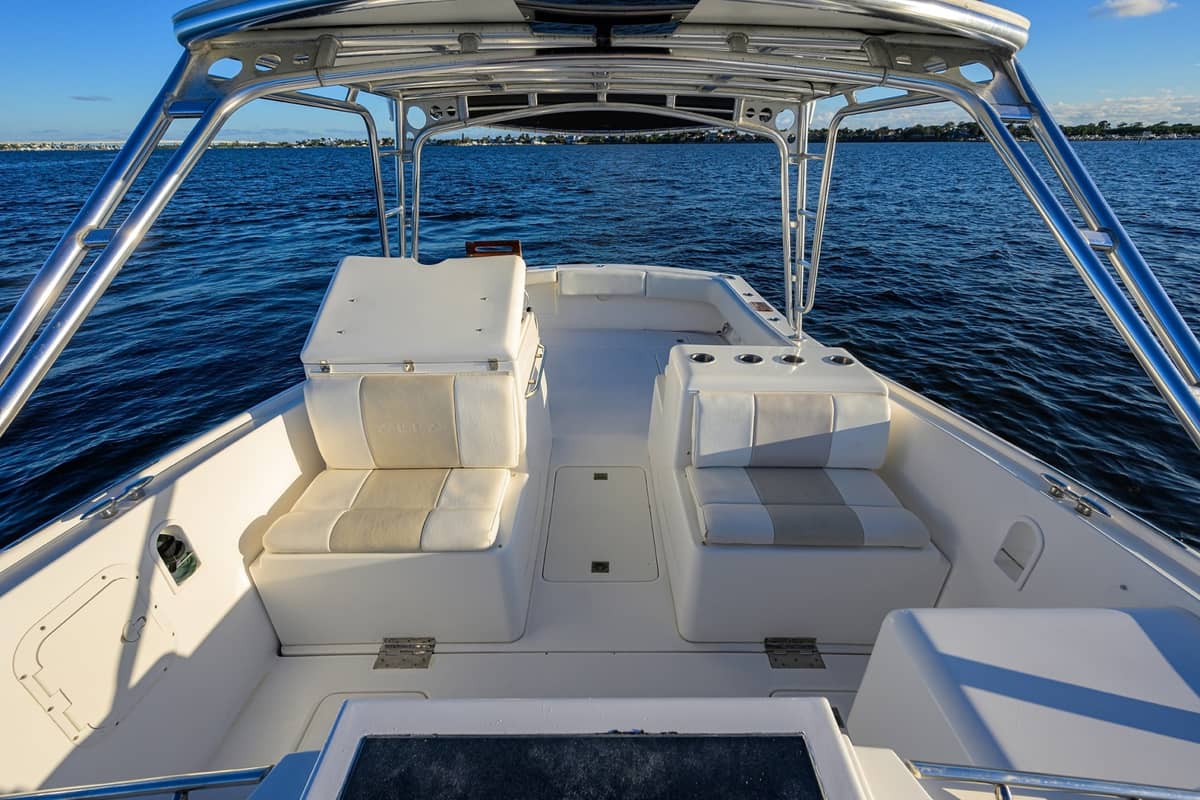 1998 Lazzara Yachts 28 Aura Tournament "Heron's Catch" photo 6
