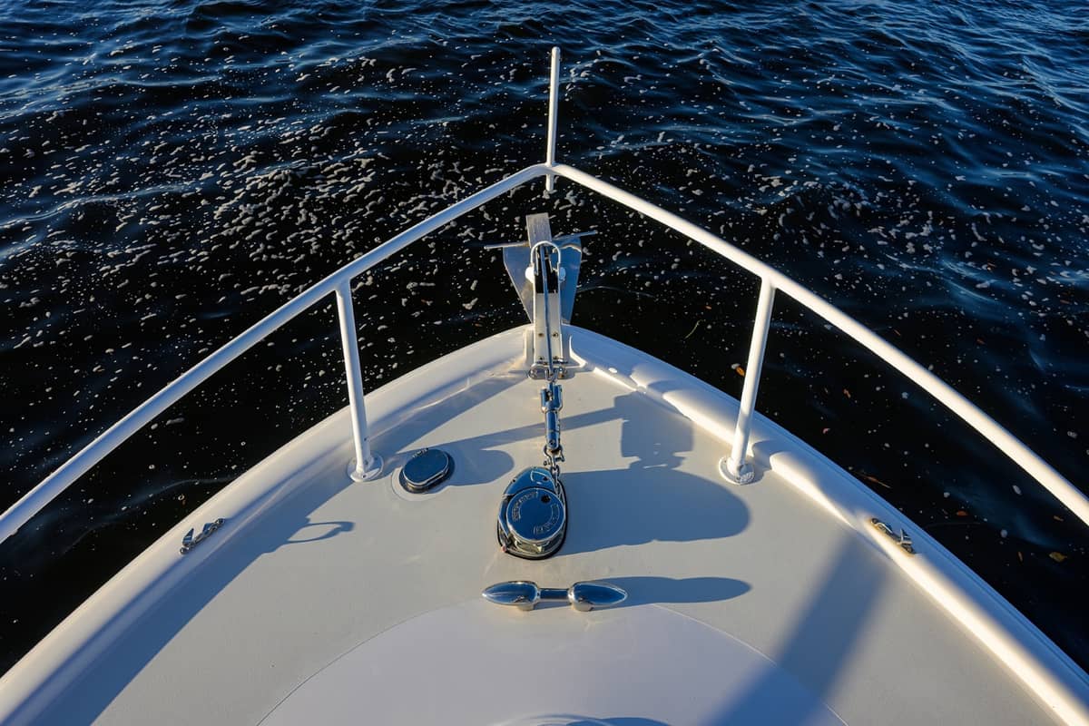 1998 Lazzara Yachts 28 Aura Tournament "Heron's Catch" photo 7