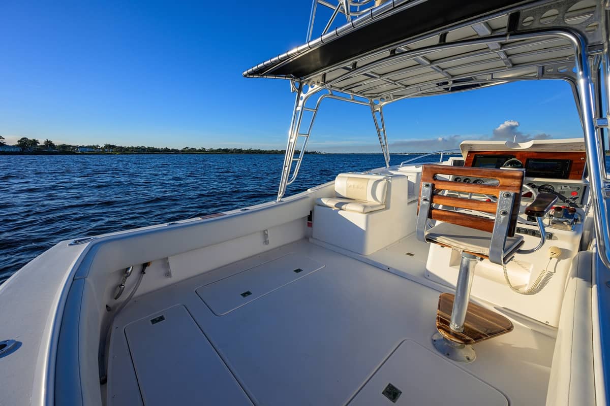 1998 Lazzara Yachts 28 Aura Tournament "Heron's Catch" photo 20