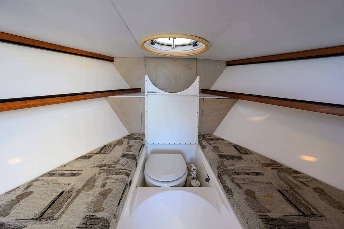 1998 Lazzara Yachts 28 Aura Tournament "Heron's Catch" photo 12