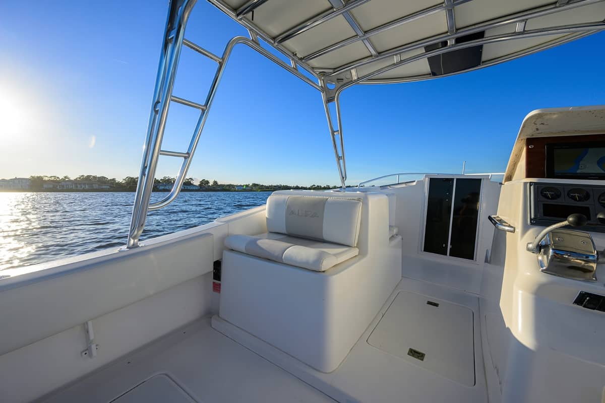 1998 Lazzara Yachts 28 Aura Tournament "Heron's Catch" photo 25