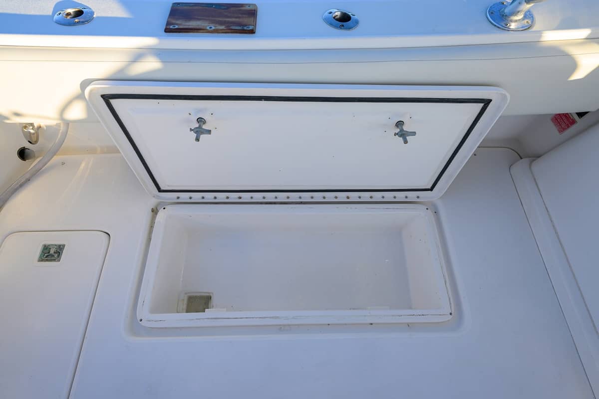 1998 Lazzara Yachts 28 Aura Tournament "Heron's Catch" photo 17