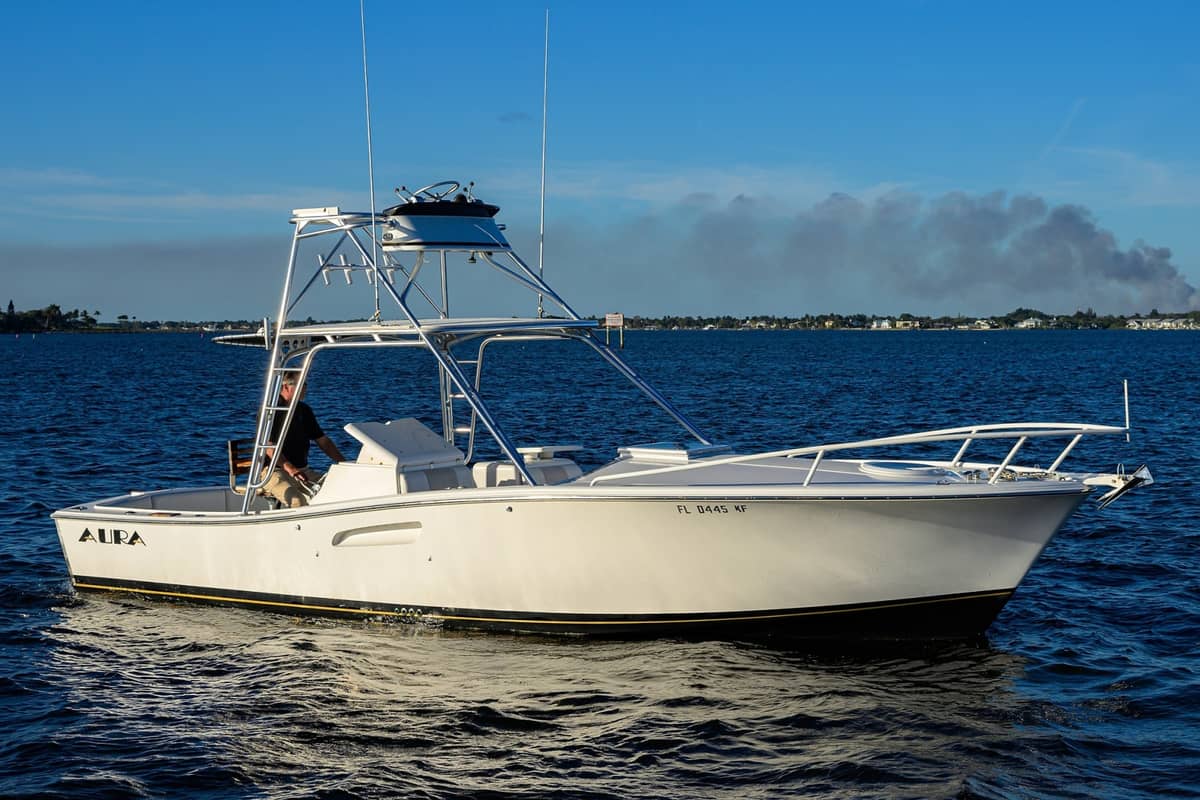 1998 Lazzara Yachts 28 Aura Tournament "Heron's Catch" photo 32