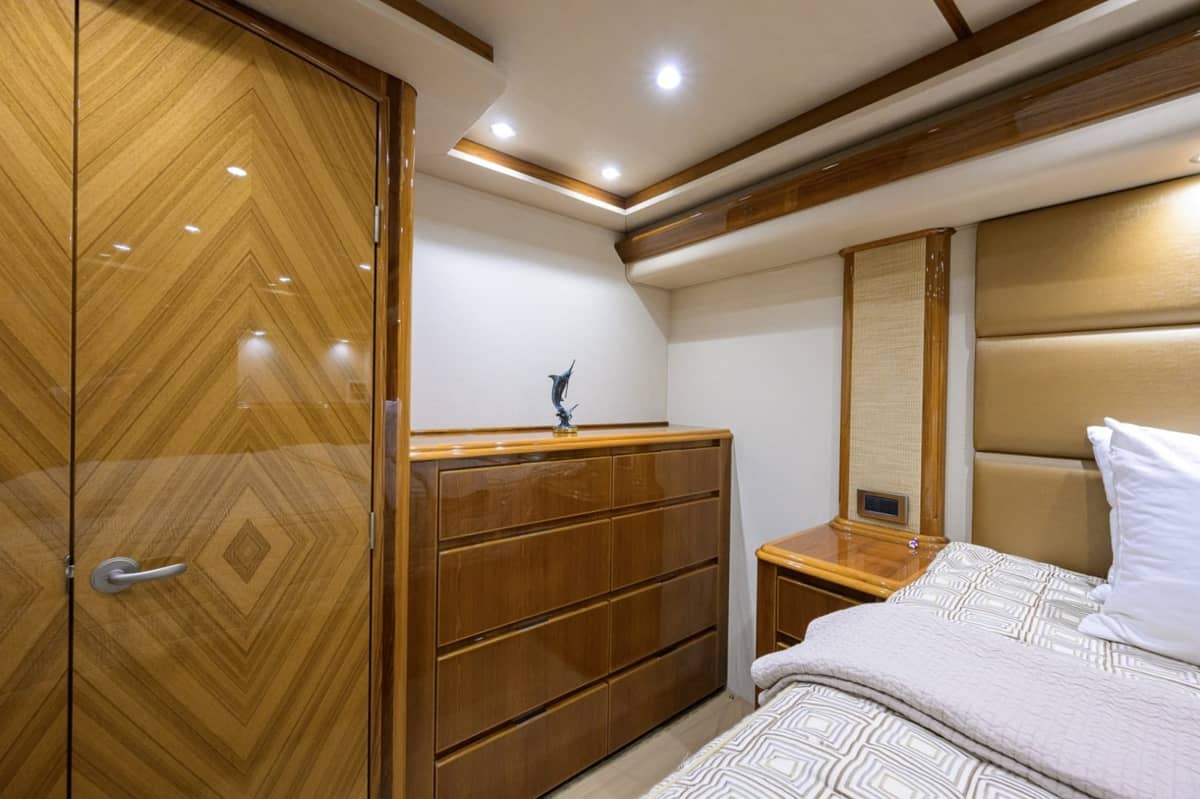 2014 Viking 70 Convertible "DESPERADO" photo 14