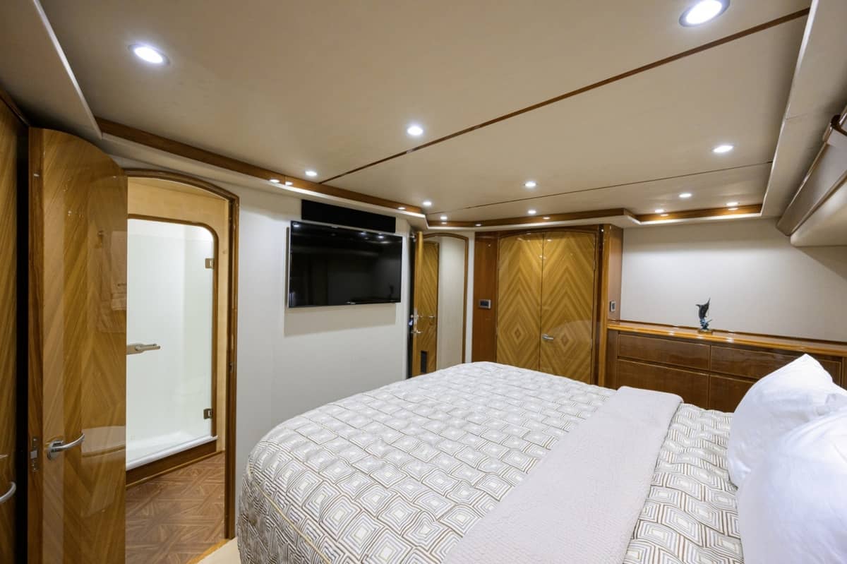 2014 Viking 70 Convertible "DESPERADO" photo 13