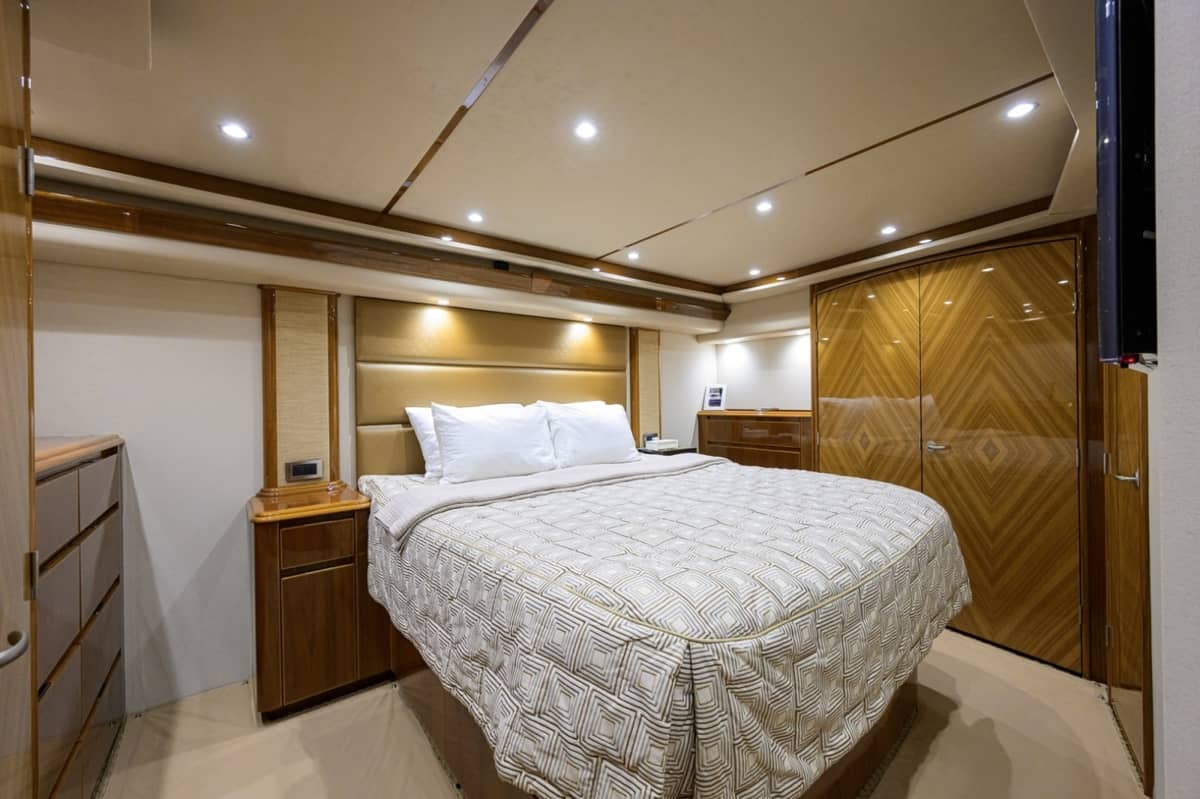 2014 Viking 70 Convertible "DESPERADO" photo 12