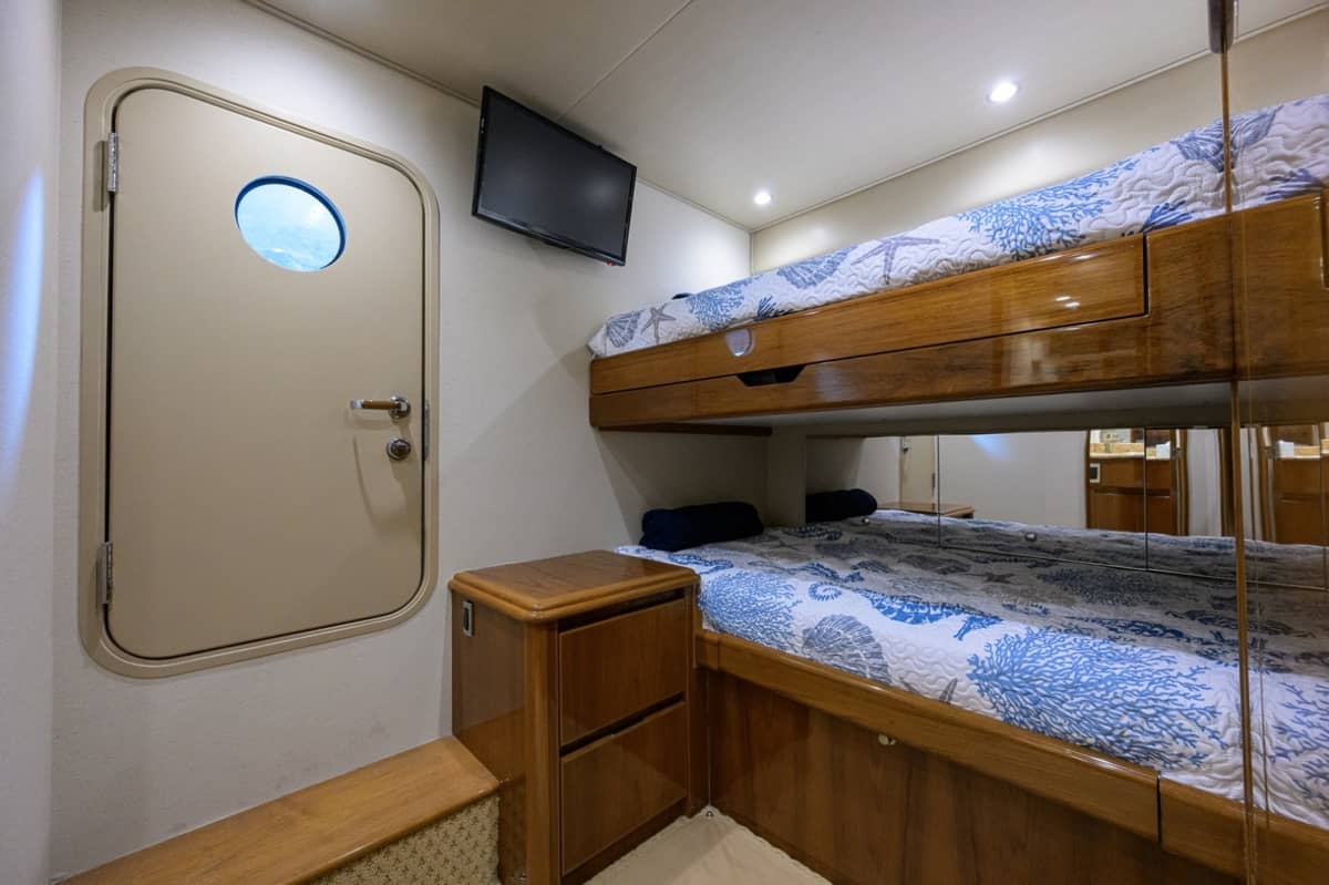 2014 Viking 70 Convertible "DESPERADO" photo 21