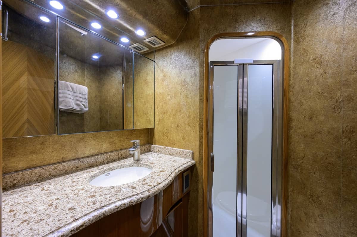 2014 Viking 70 Convertible "DESPERADO" photo 17
