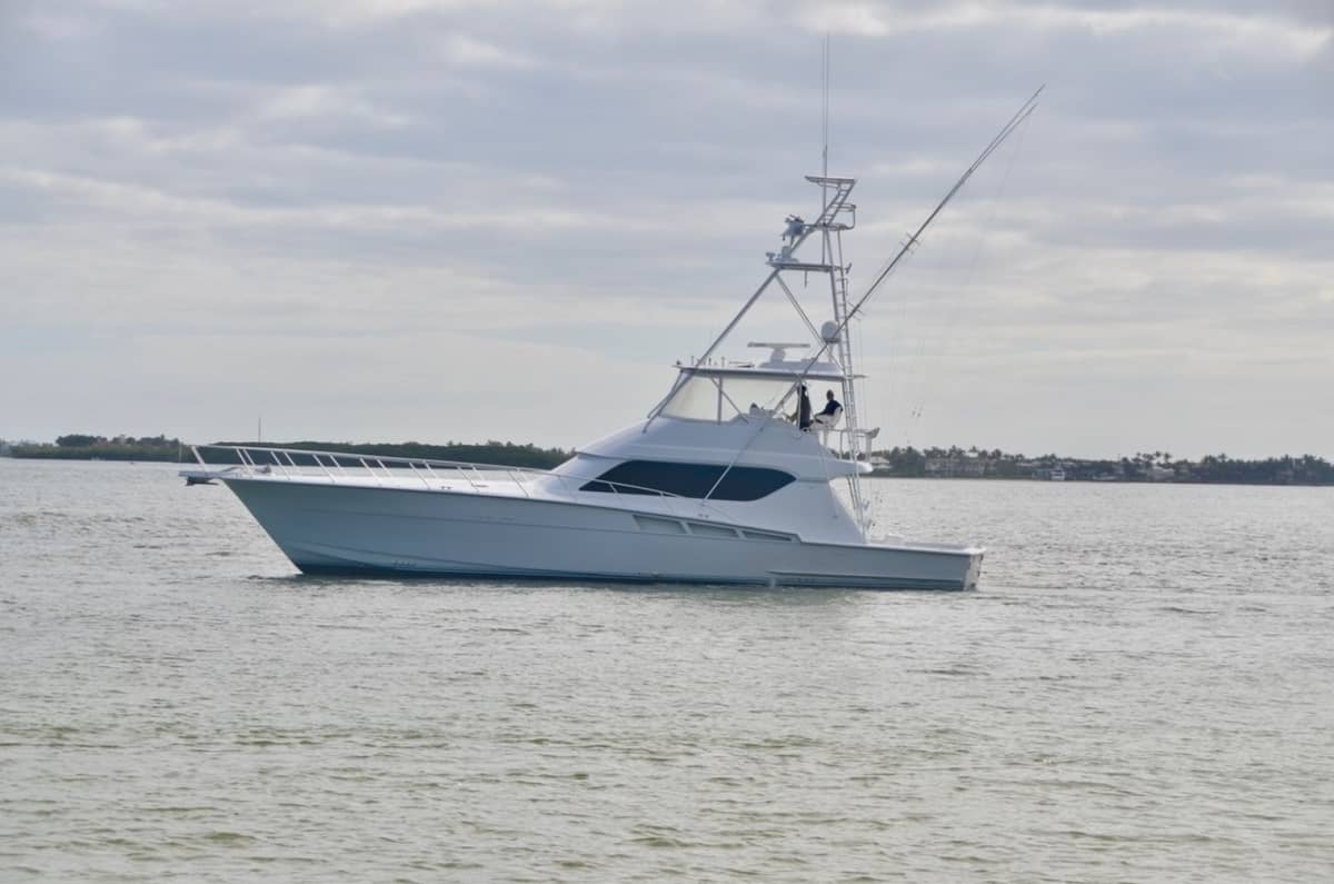 1999 Hatteras 60 Convertible "DOWN TIME" photo