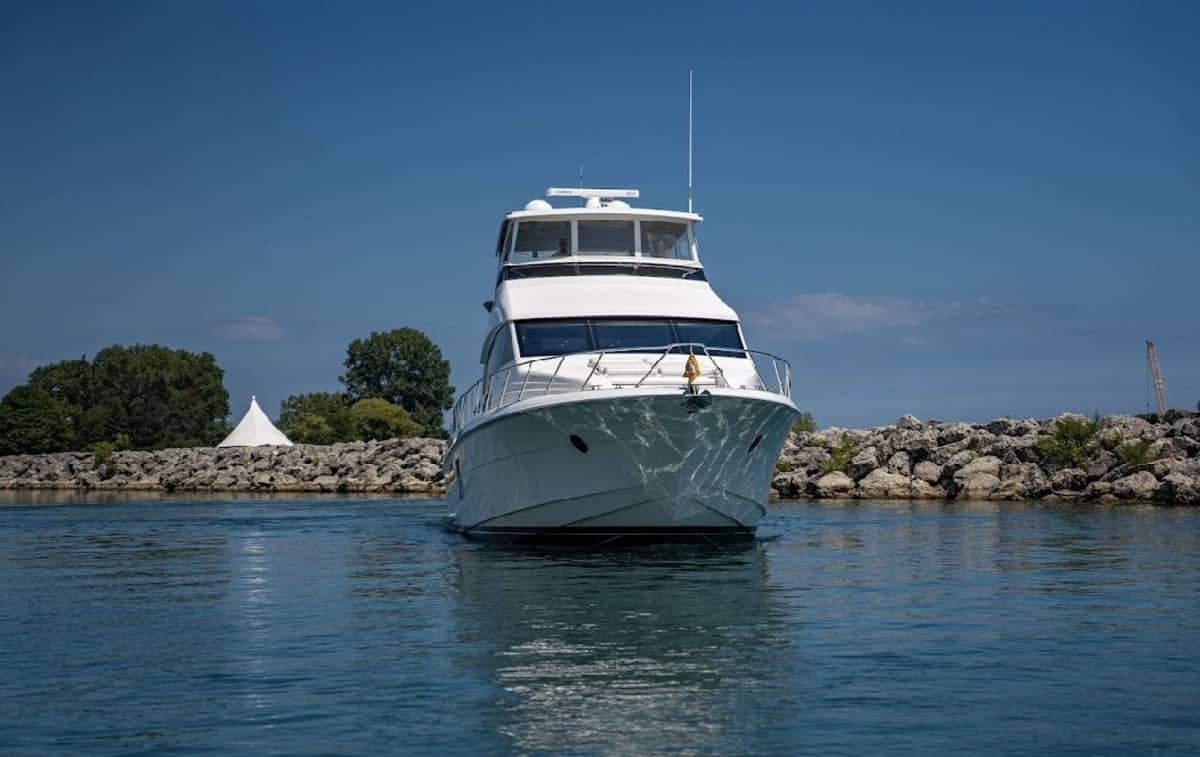 2017 Hatteras 60 Motoryacht "OVATION" photo 25