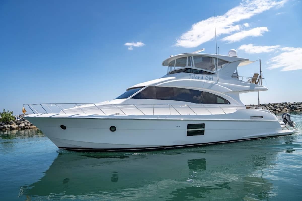 2017 Hatteras 60 Motoryacht "OVATION" photo
