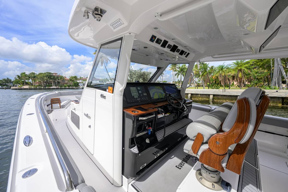 2023 Everglades 455 Center Console "GALLANT LADY" photo 9
