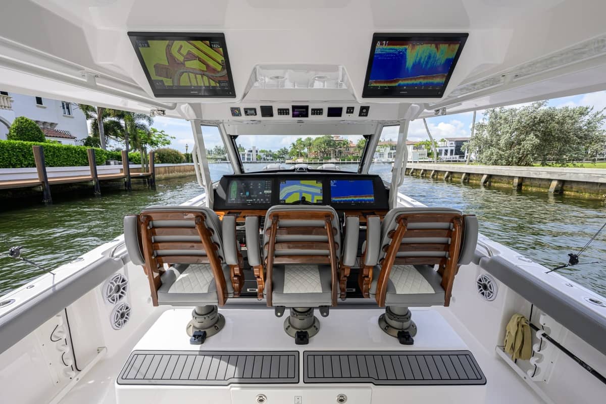 2023 Everglades 455 Center Console "GALLANT LADY" photo 10