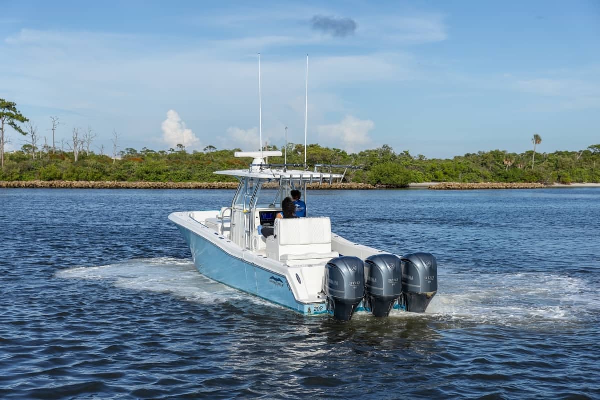 2015 Invincible Center Console "36 Invincible" photo 10