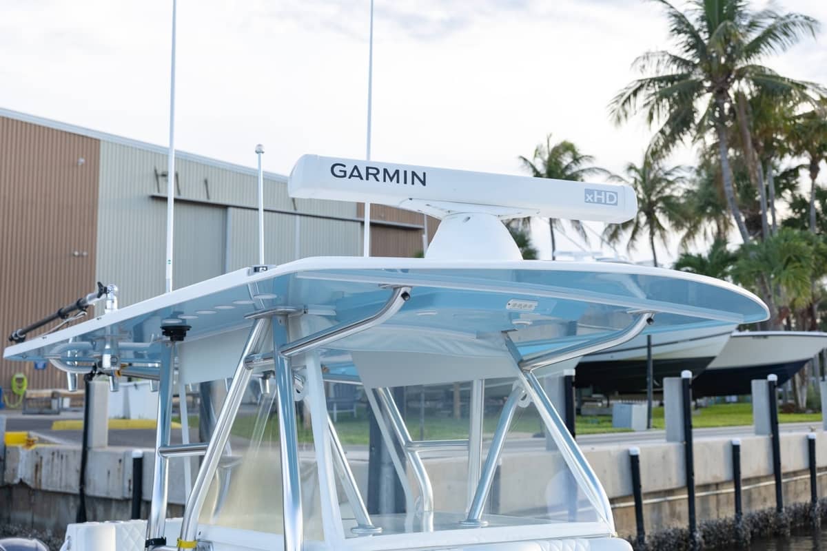 2015 Invincible Center Console "36 Invincible" photo 3
