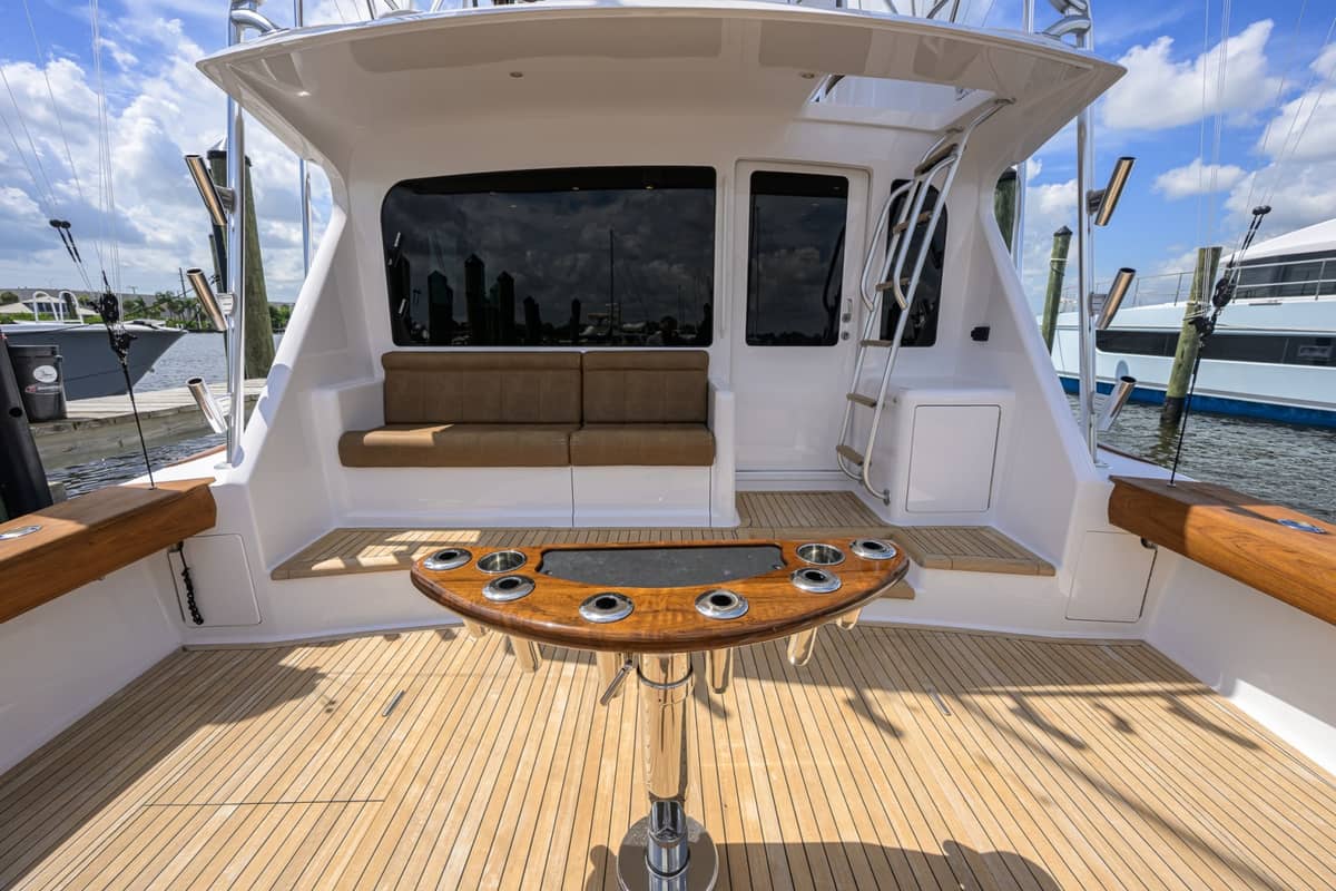 2009 Viking 50 Convertible "Gettin' Reel" photo 27