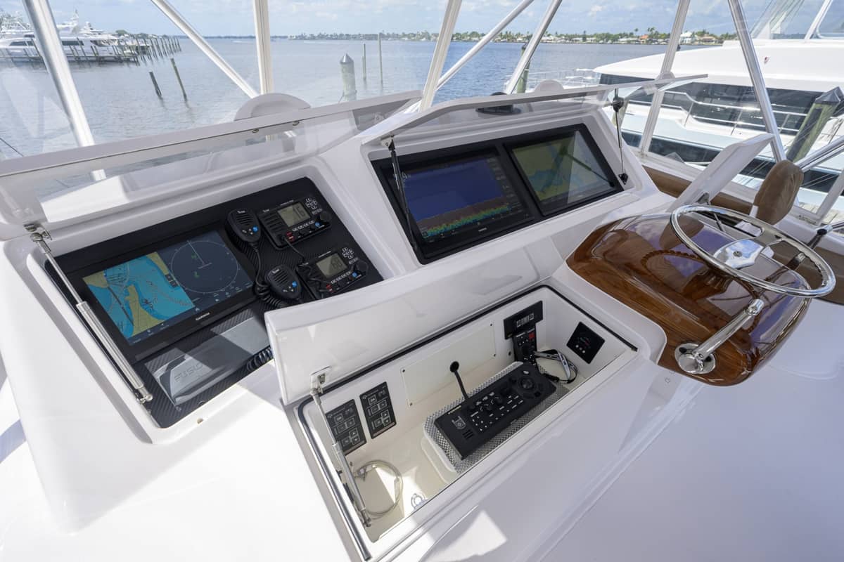 2009 Viking 50 Convertible "Gettin' Reel" photo 21