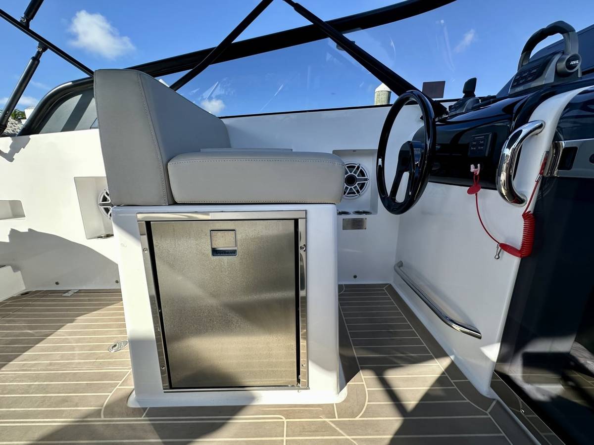 2023 VanDutch 32 "Graziella" photo 11