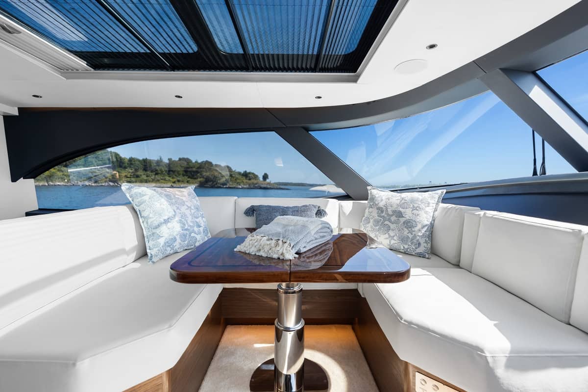 2025 ECLIPSE 505 Shadow "Matterhorn White" photo 22