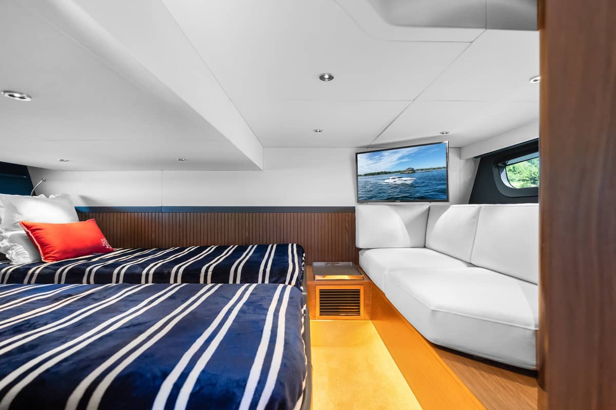 2025 ECLIPSE 505 Shadow "Matterhorn White" photo 30