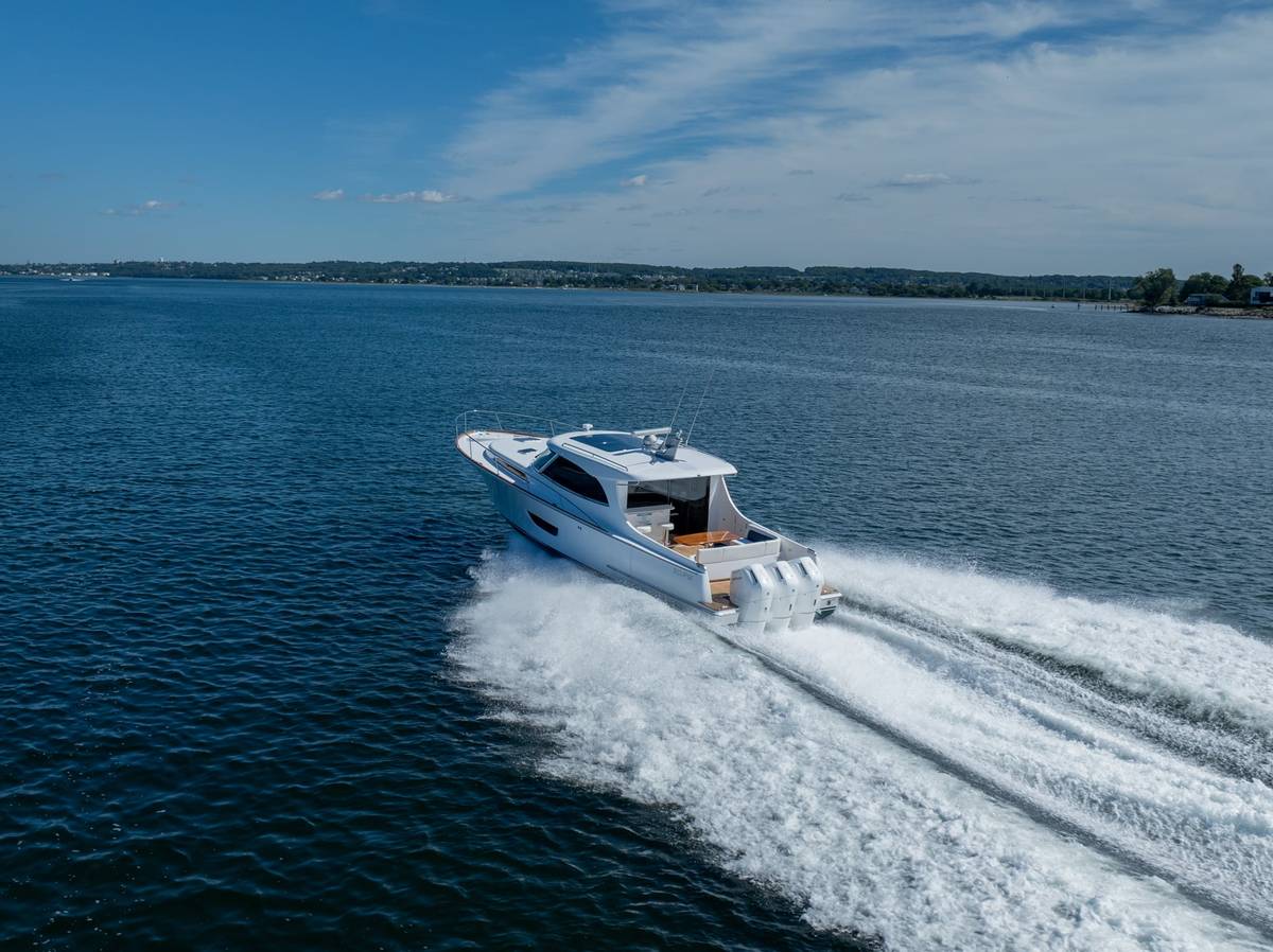 2025 ECLIPSE 505 Shadow "Matterhorn White" photo 42