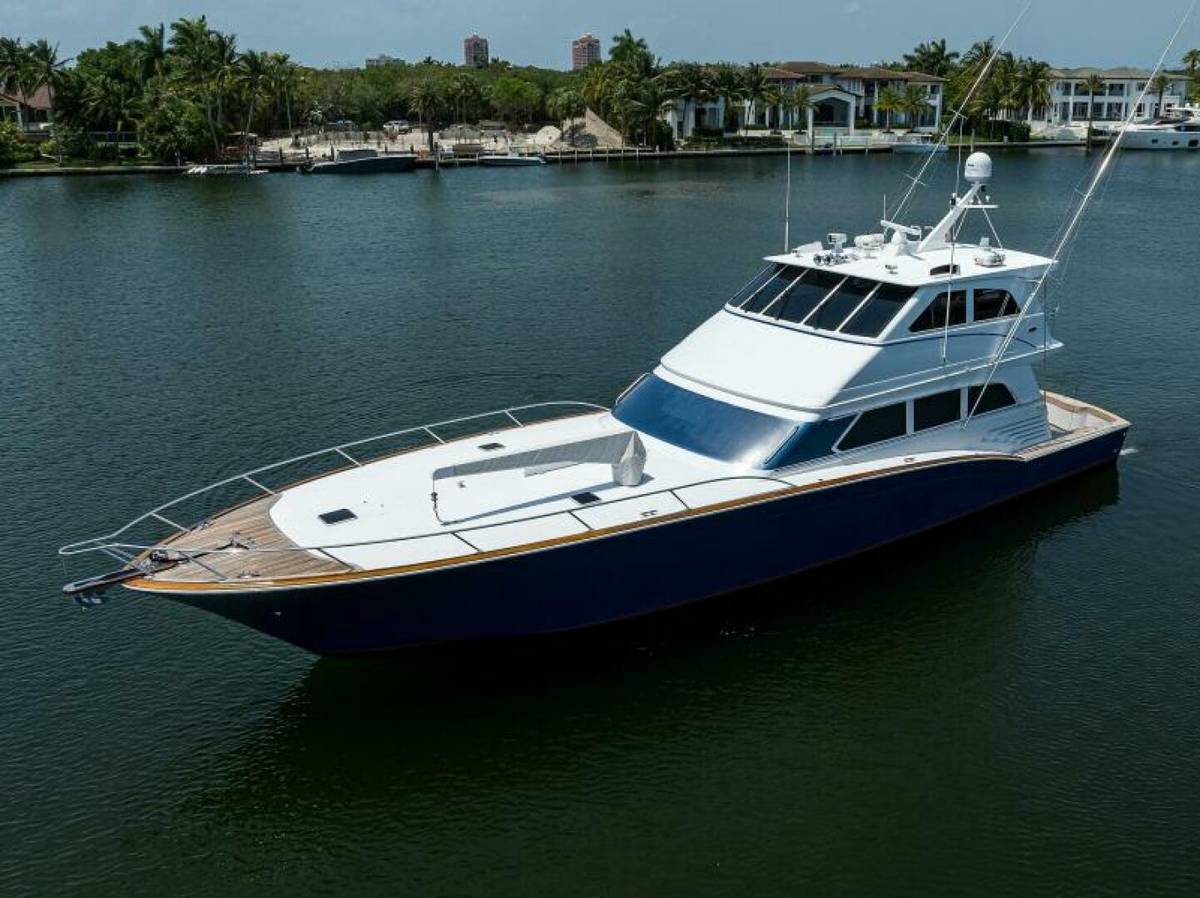 2004 Sea Force IX 82 Enclosed Bridge "Junior" photo 12