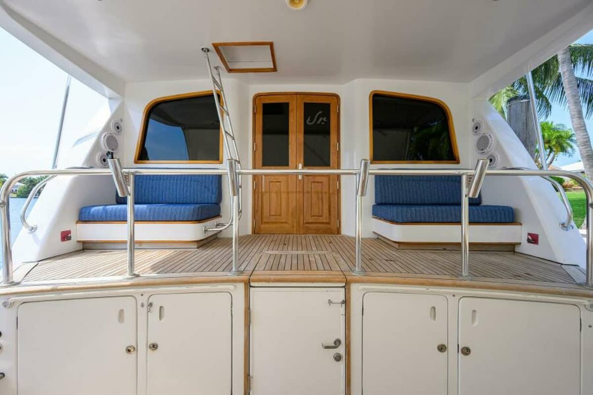 2004 Sea Force IX 82 Enclosed Bridge "Junior" photo 16