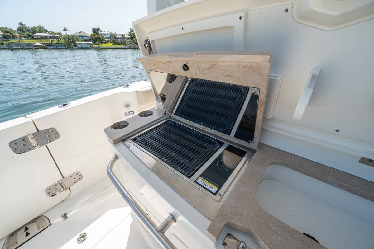 2021 Boston Whaler 380 Outrage "Worth the Tiempo" photo 26