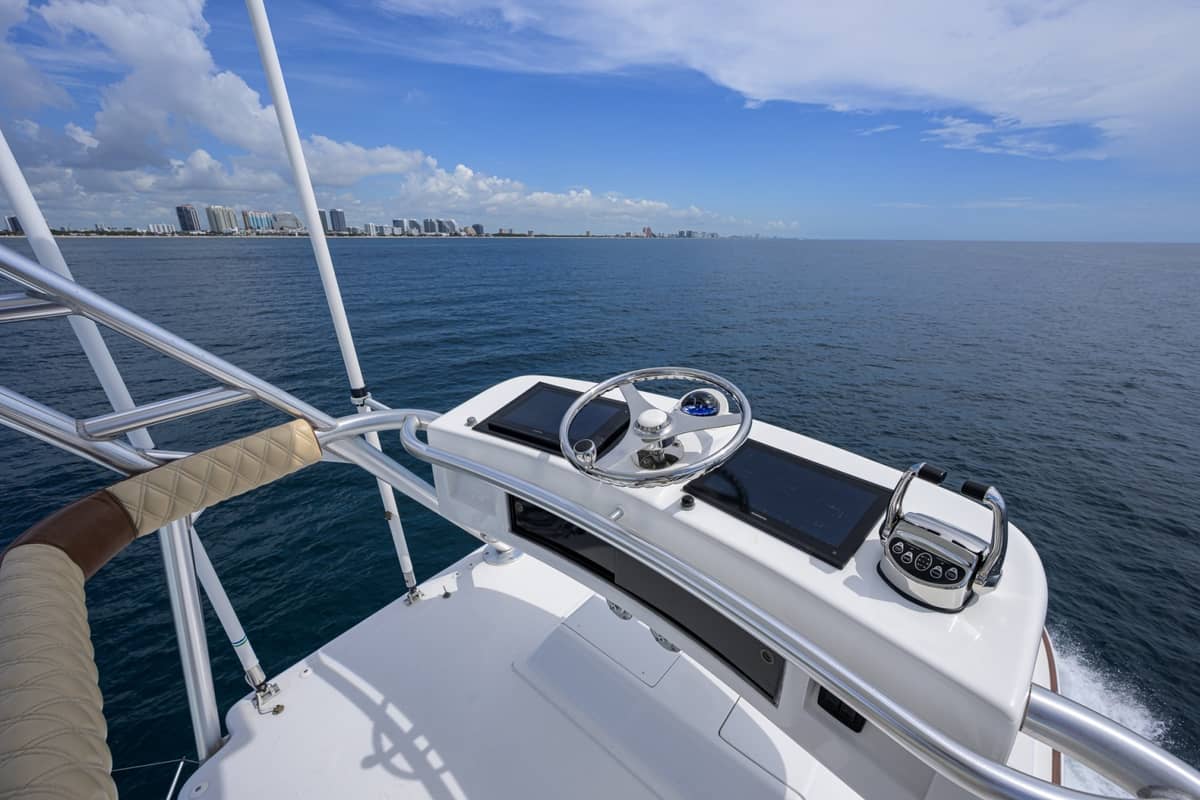 2002 Viking 61 Convertible "One Step Ahead" photo 97