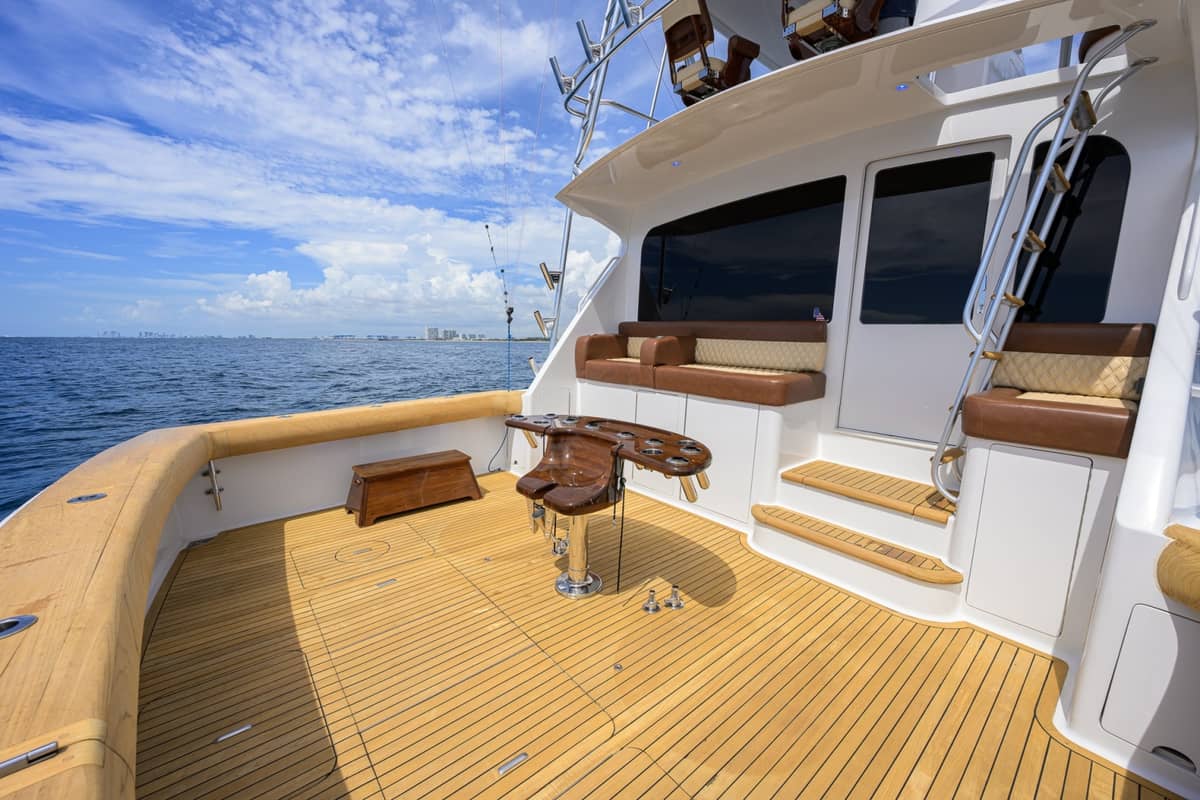 2002 Viking 61 Convertible "One Step Ahead" photo 81