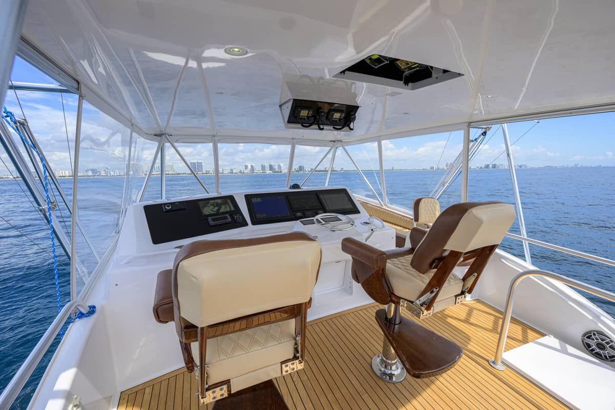 2002 Viking 61 Convertible "One Step Ahead" photo 90